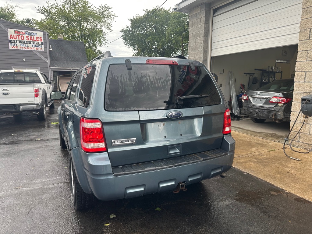 Photo 6 of this FORD ESCAPE