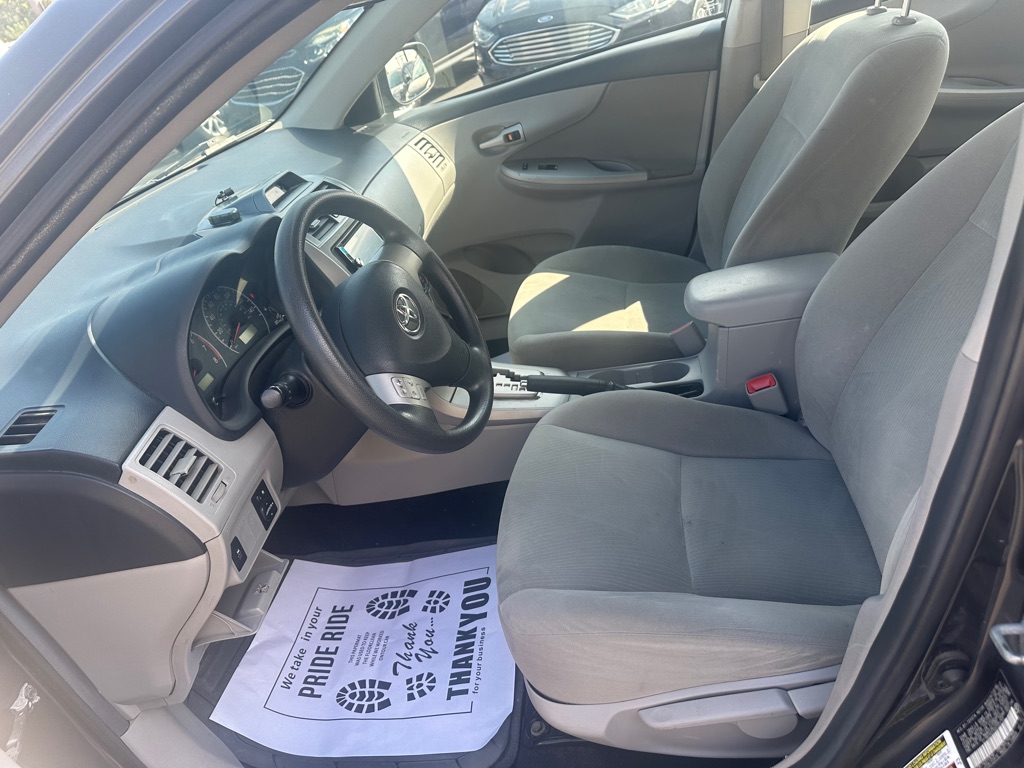 Photo 8 of this TOYOTA COROLLA