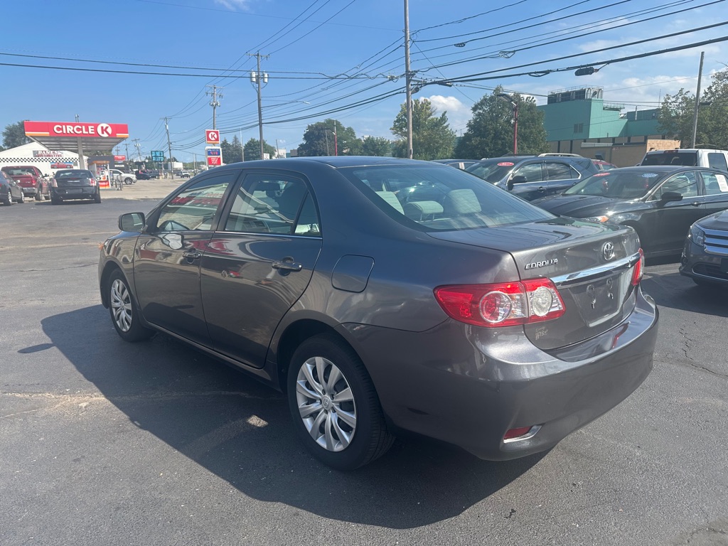 Photo 4 of this TOYOTA COROLLA