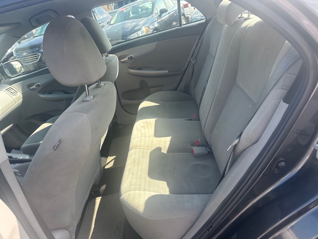 Photo 6 of this TOYOTA COROLLA