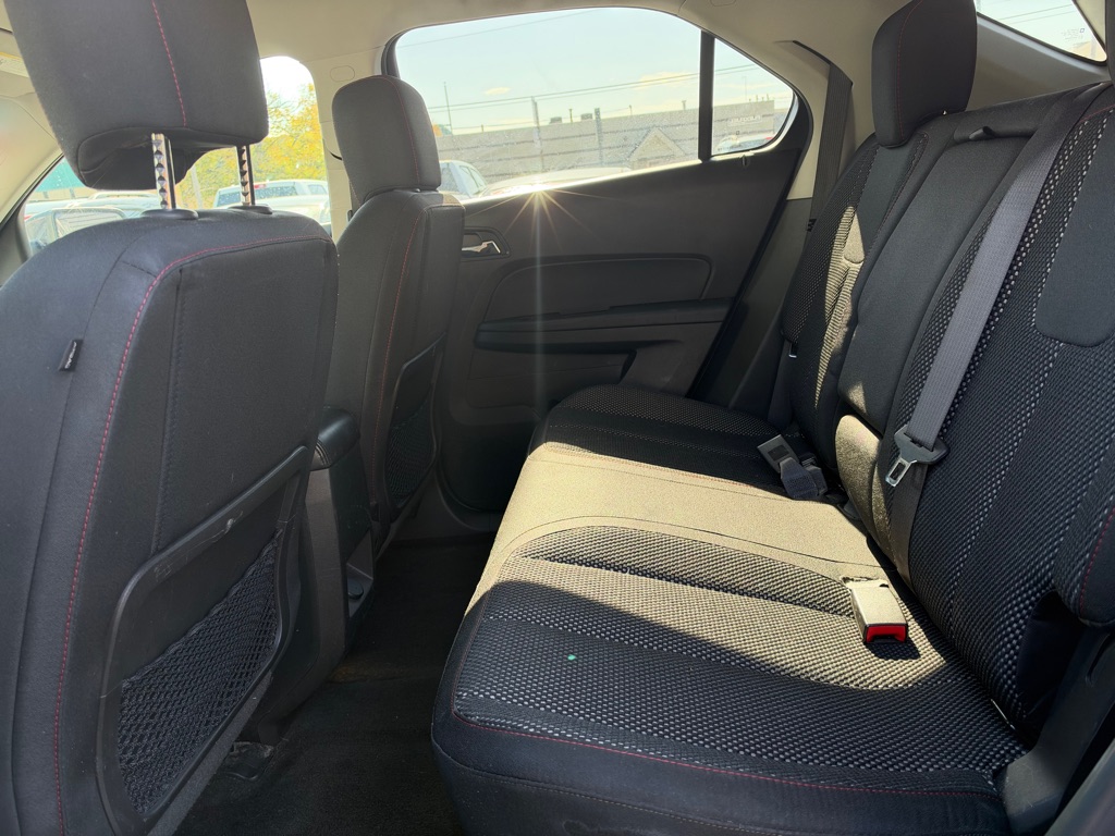 Photo 7 of this CHEVROLET EQUINOX