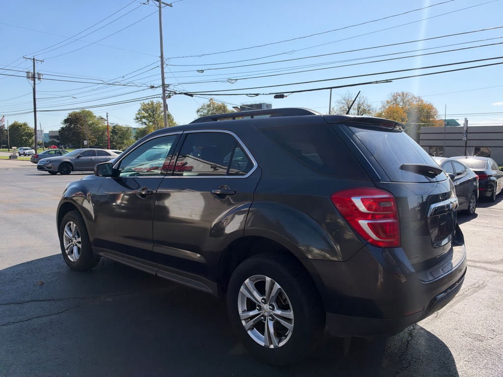 Photo 4 of this CHEVROLET EQUINOX