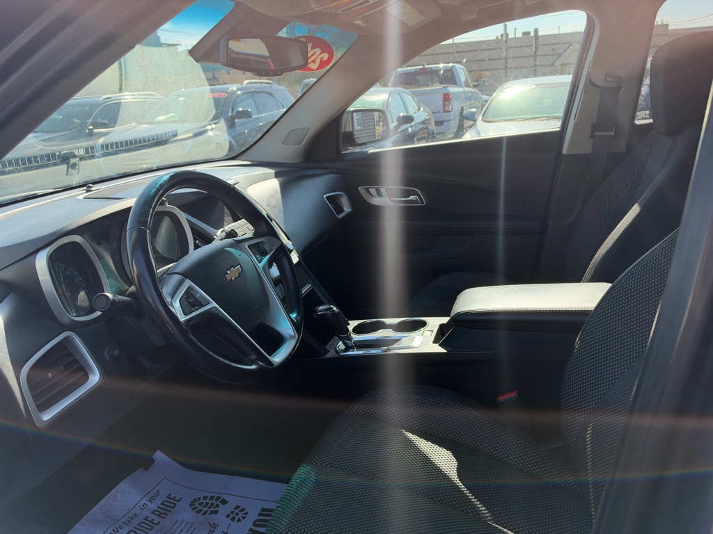 Photo 9 of this CHEVROLET EQUINOX