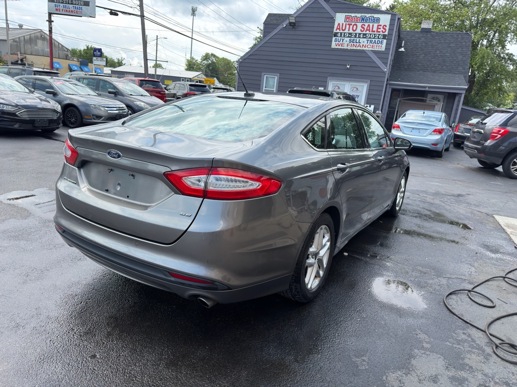 Photo 8 of this FORD FUSION