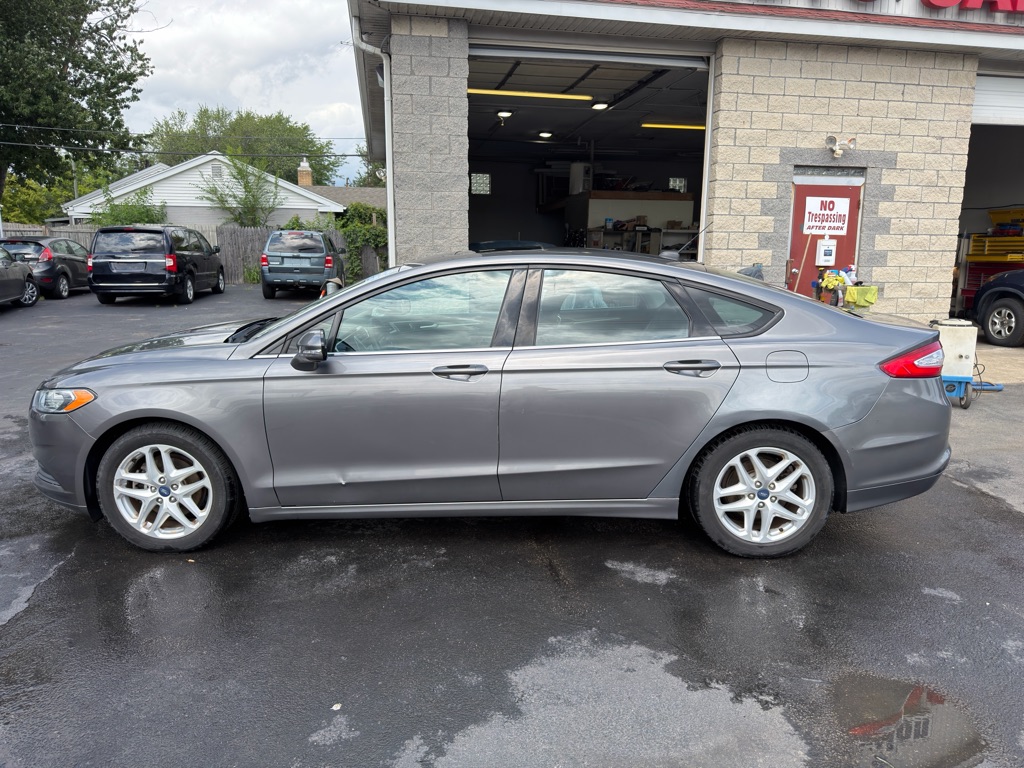 Photo 5 of this FORD FUSION
