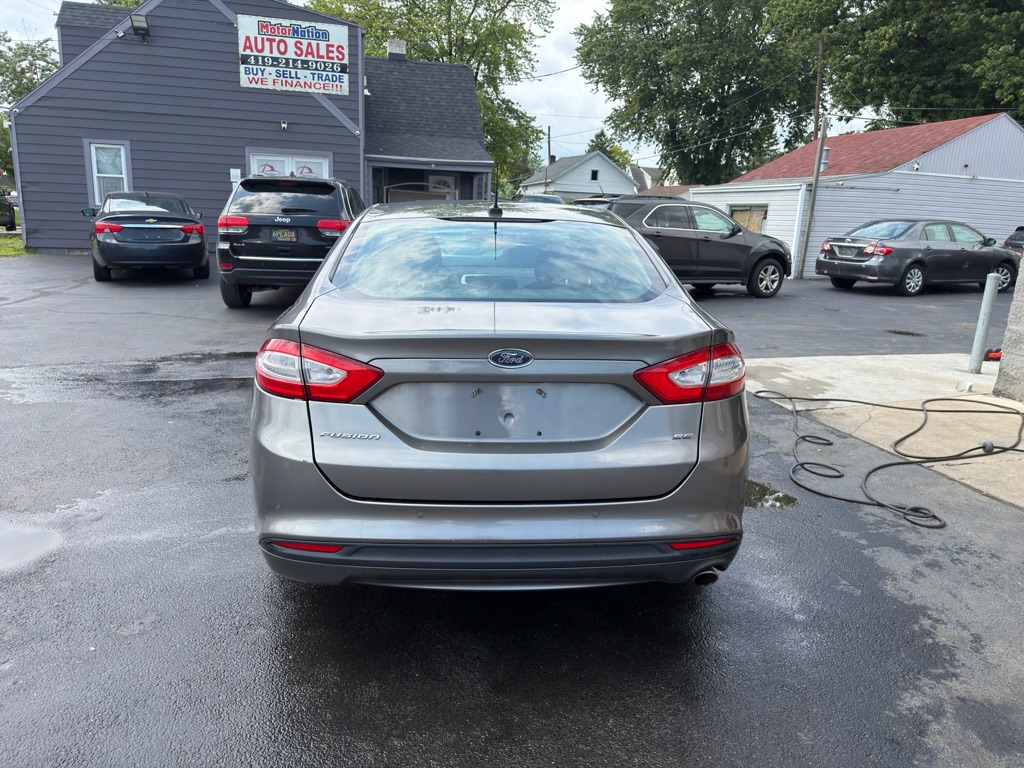 Photo 7 of this FORD FUSION