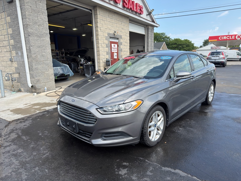 Photo 4 of this FORD FUSION