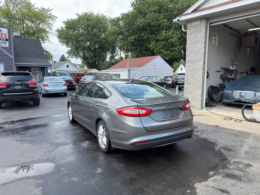 Photo 6 of this FORD FUSION
