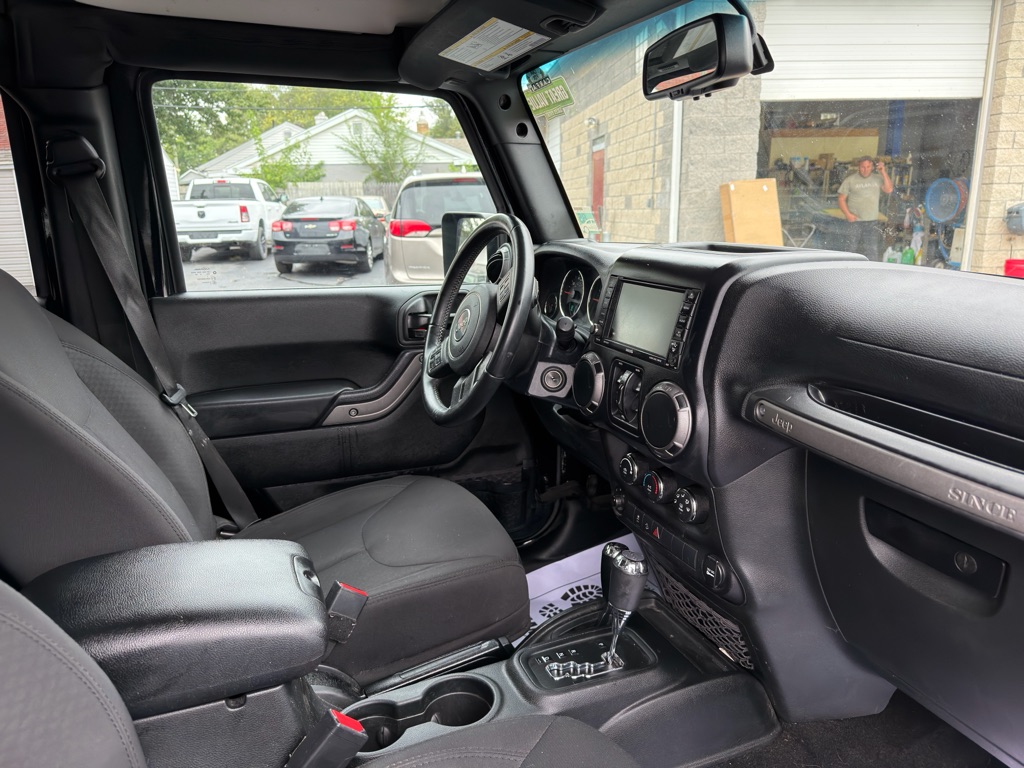Photo 10 of this JEEP WRANGLER UNLIMI