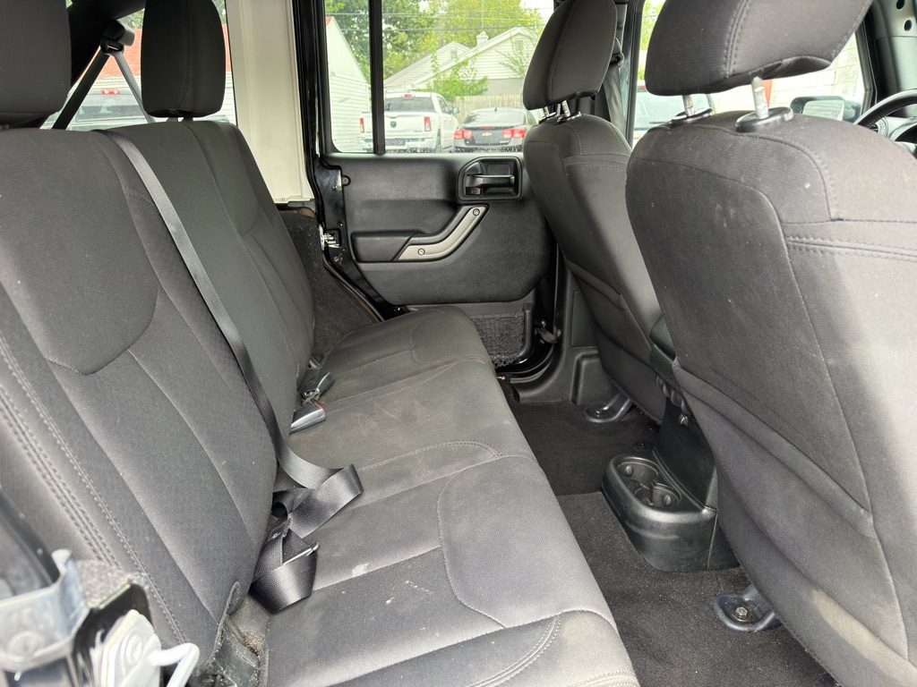 Photo 11 of this JEEP WRANGLER UNLIMI