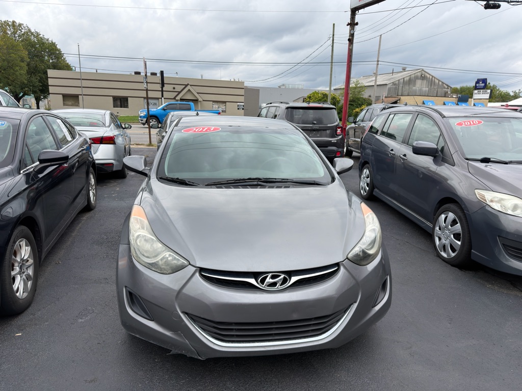 Photo 2 of this HYUNDAI ELANTRA
