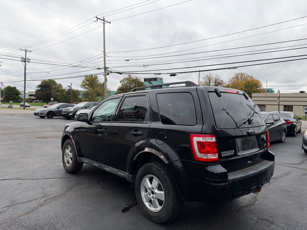 Photo 4 of this FORD ESCAPE