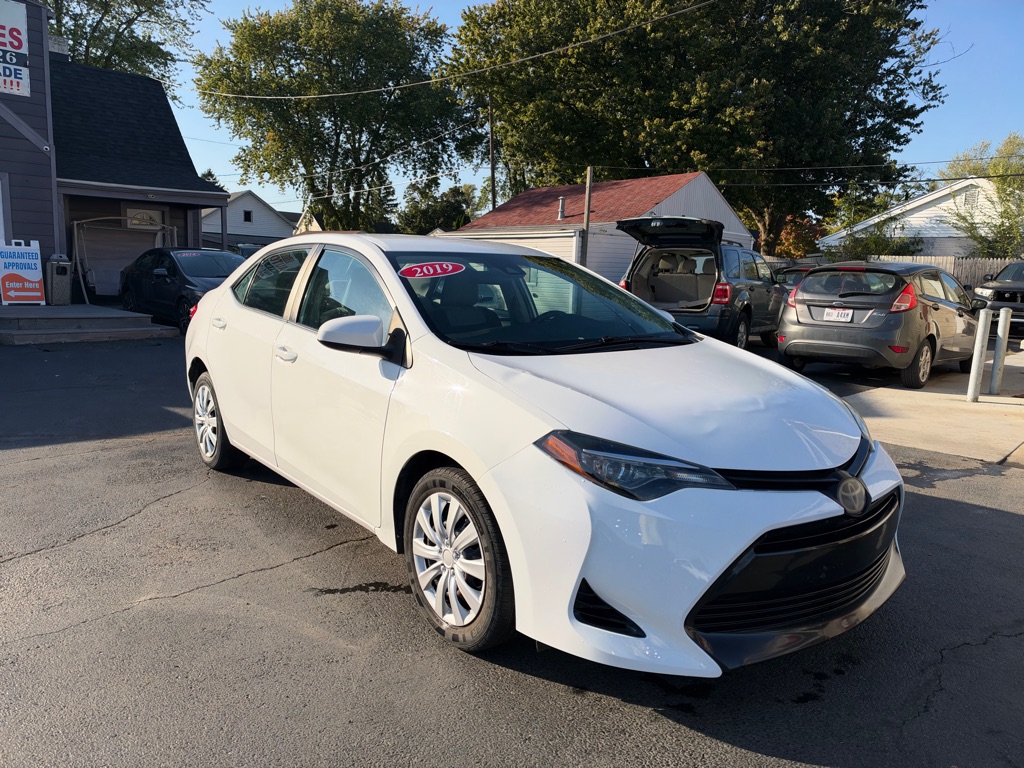 Photo 2 of this TOYOTA COROLLA