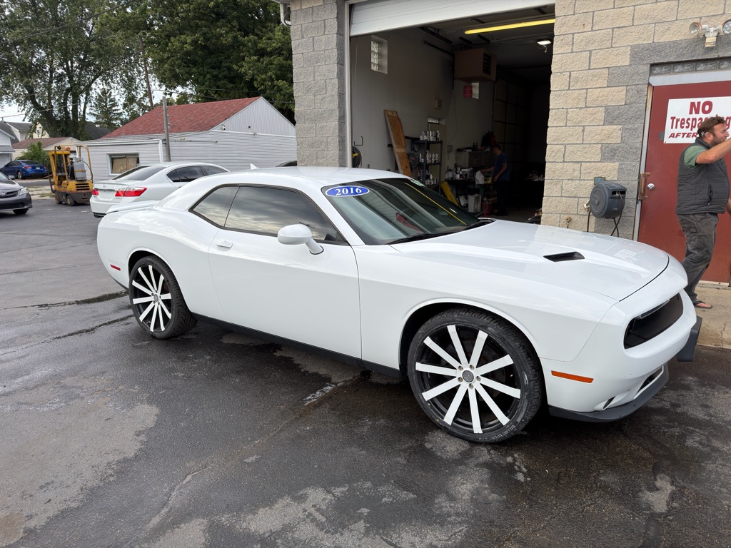 Photo 5 of this DODGE CHALLENGER