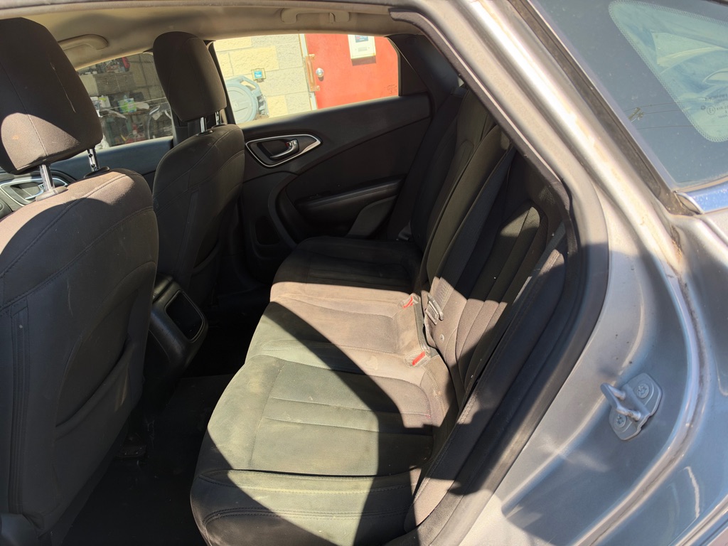 Photo 6 of this CHRYSLER 200