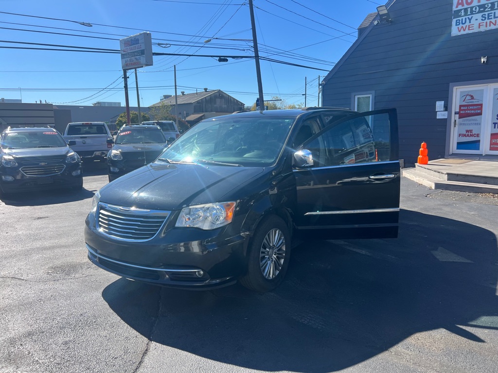 2016 CHRYSLER TOWN AND COUNTR