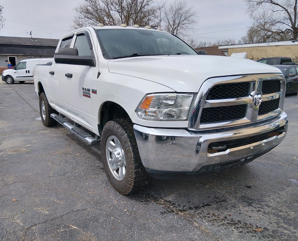 White 2016 RAM 2500 ST Crew Cab 4WD Pickup Truck Automatic