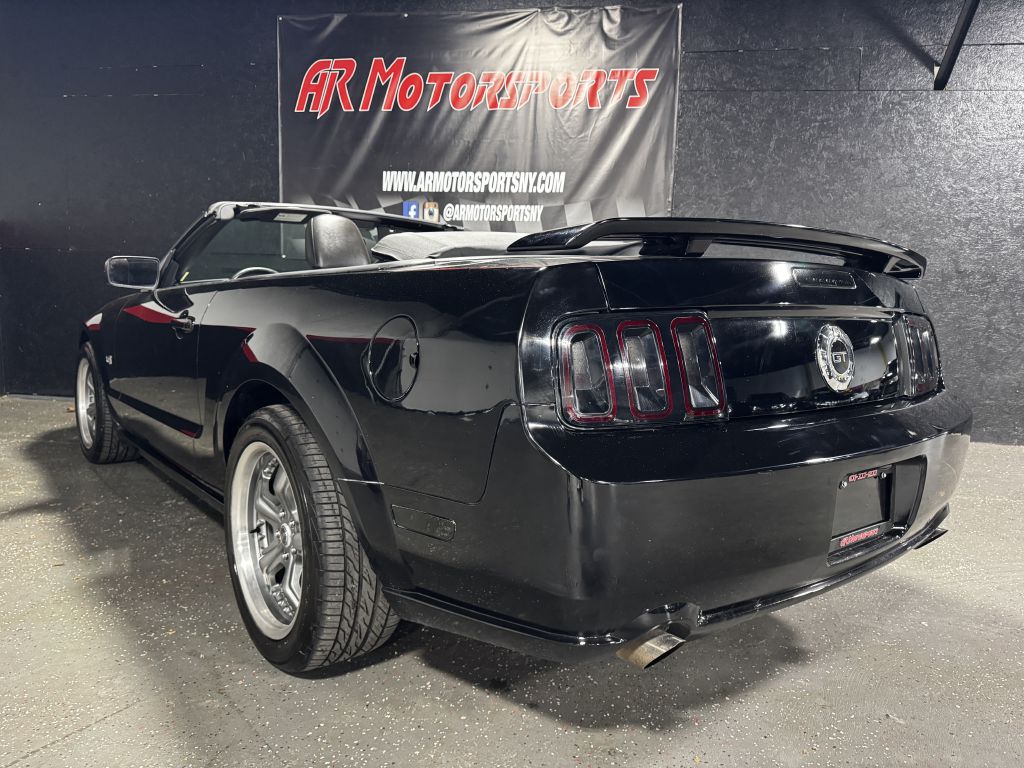 2005 Ford Mustang GT, photo 3