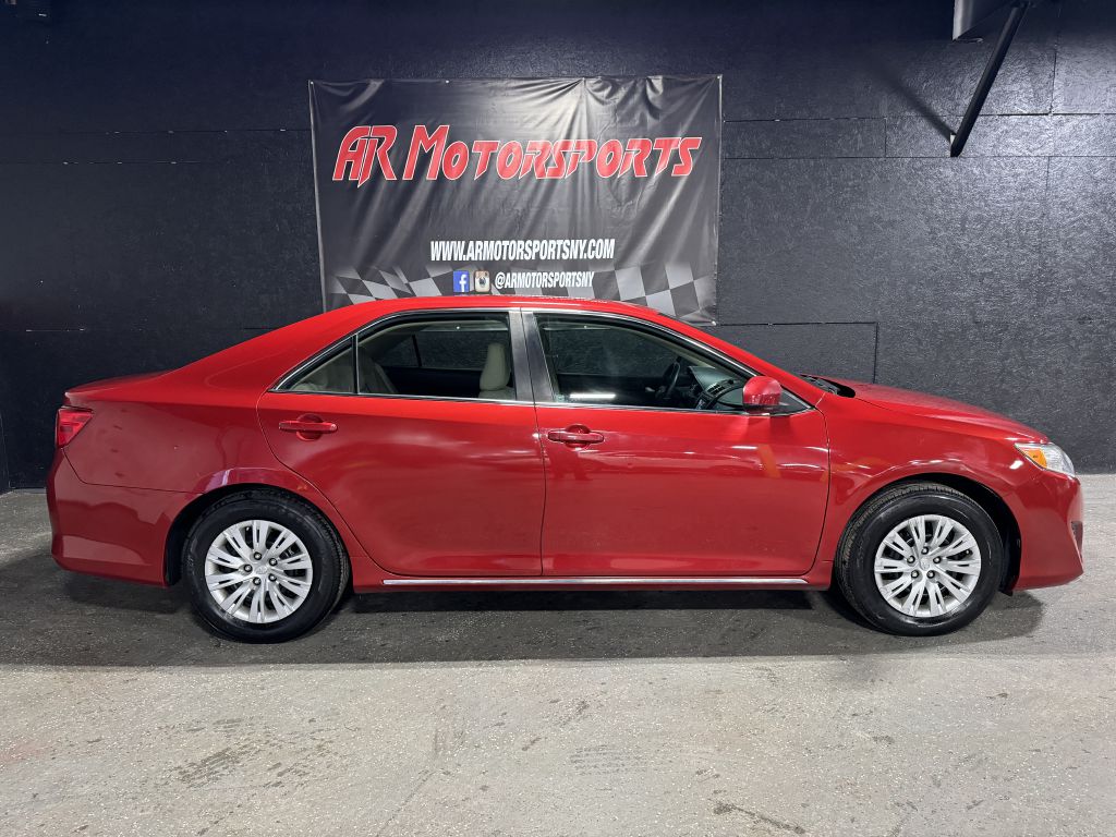 2013 Toyota Camry LE, photo 6