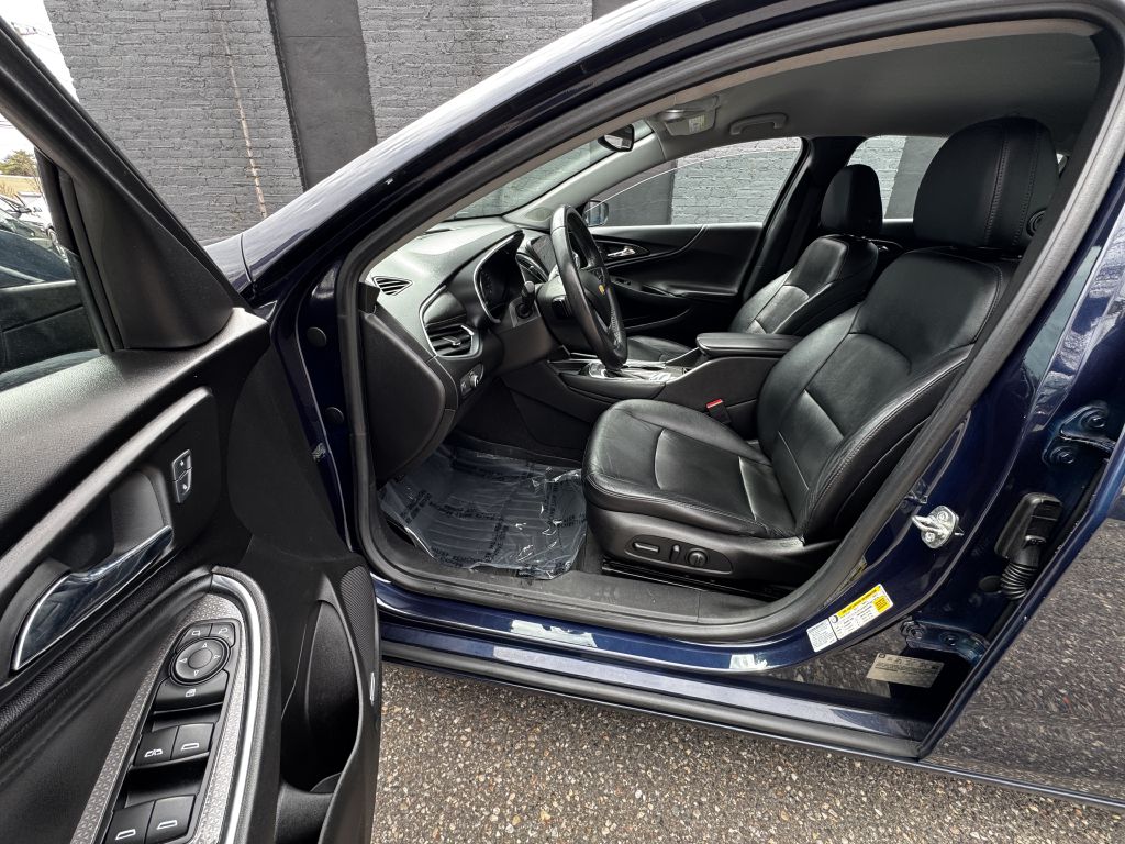 2016 Chevrolet Malibu LT, photo 12