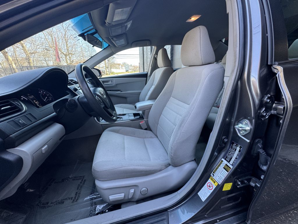 2016 Toyota Camry Hybrid, photo 12