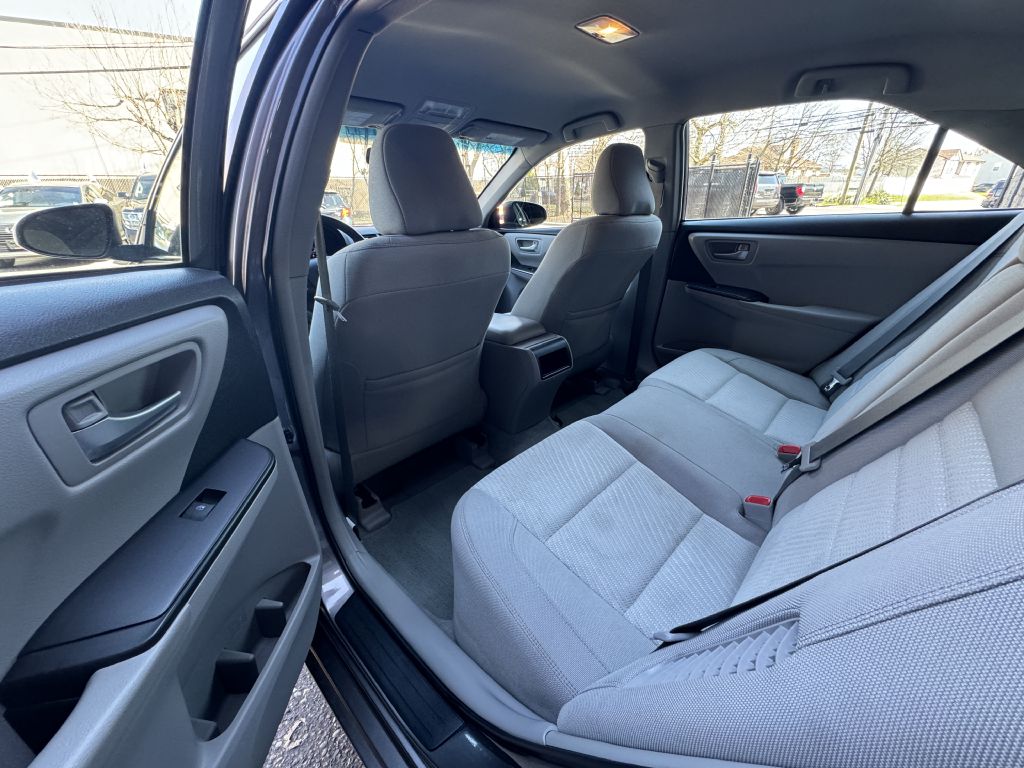 2016 Toyota Camry Hybrid, photo 17