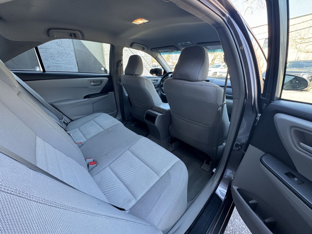 2016 Toyota Camry Hybrid, photo 18