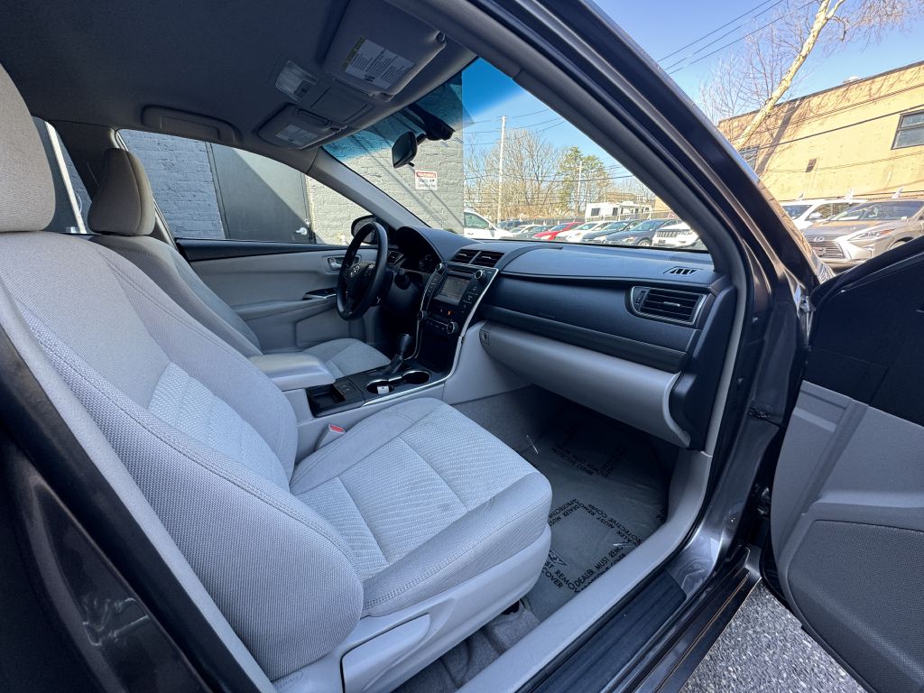 2016 Toyota Camry Hybrid, photo 16