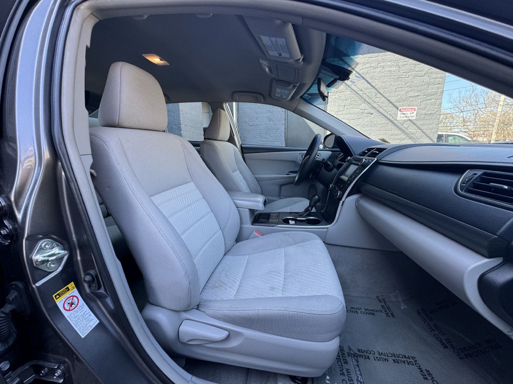 2016 Toyota Camry Hybrid, photo 15