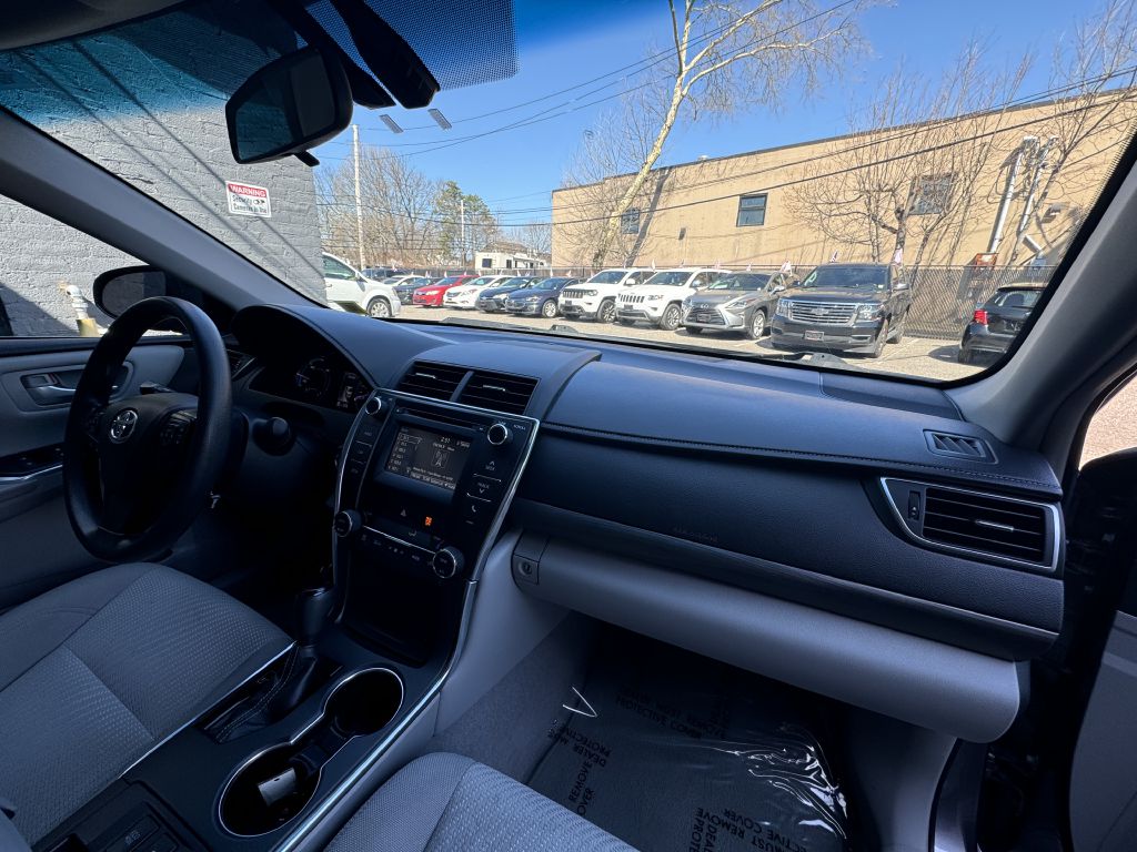 2016 Toyota Camry Hybrid, photo 14