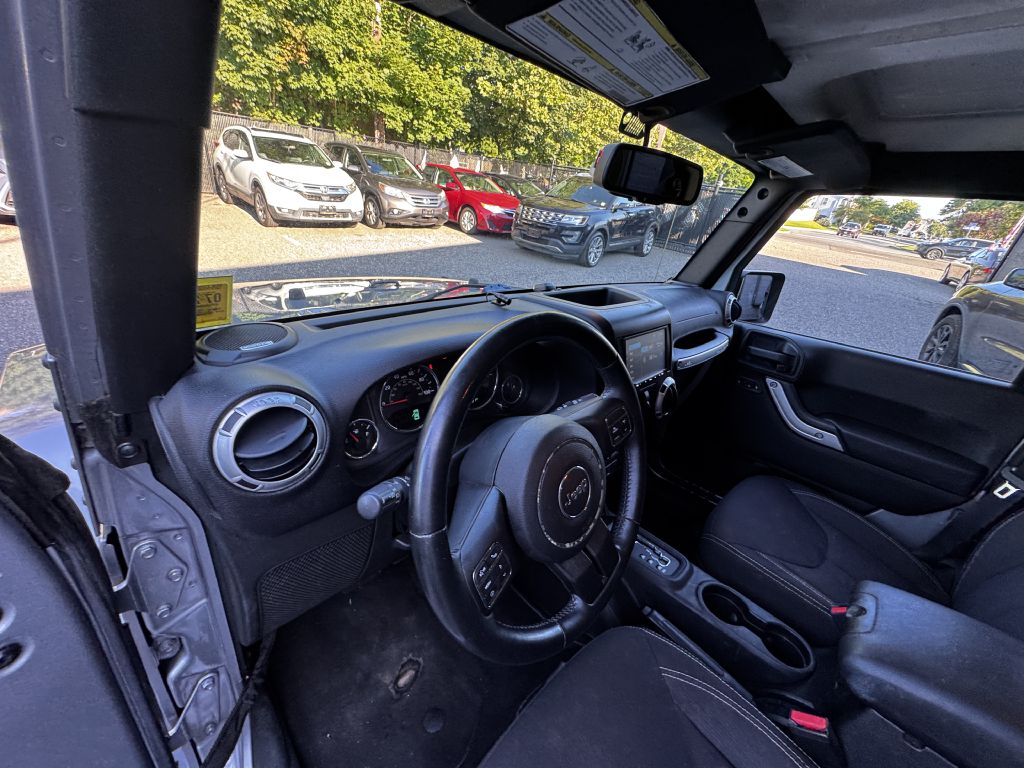 2015 Jeep Wrangler Unlimited Sahara, photo 10
