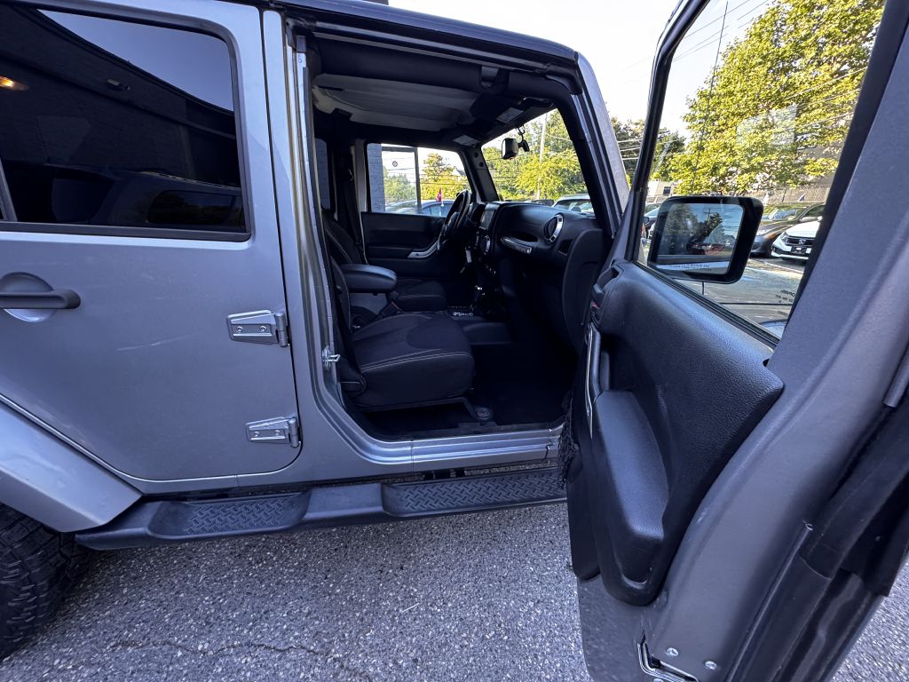 2015 Jeep Wrangler Unlimited Sahara, photo 14