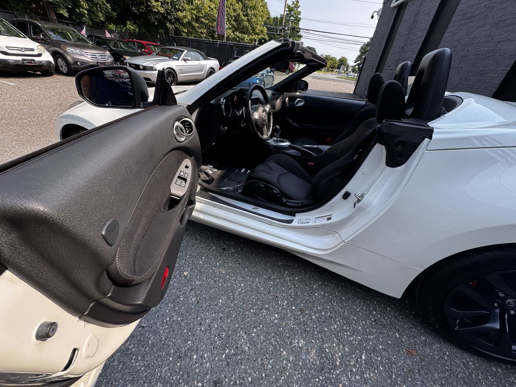 2015 Nissan 370Z, photo 11