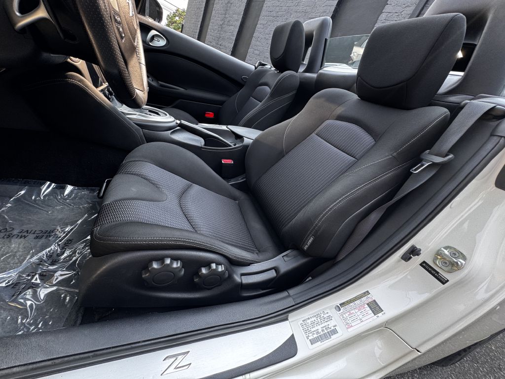 2015 Nissan 370Z, photo 12