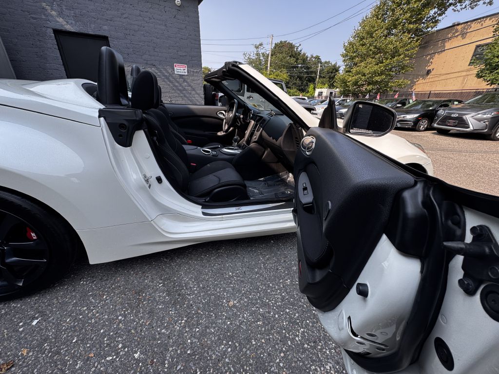 2015 Nissan 370Z, photo 14
