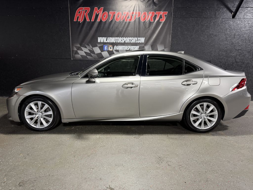 2016 Lexus IS 300, photo 2