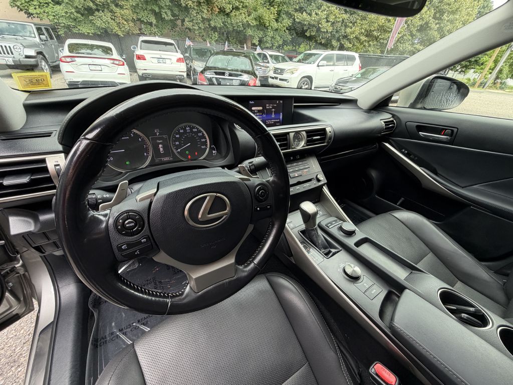 2016 Lexus IS 300, photo 10
