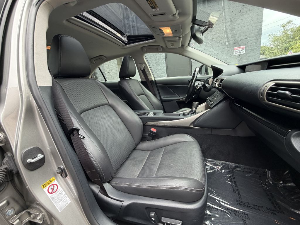 2016 Lexus IS 300, photo 16