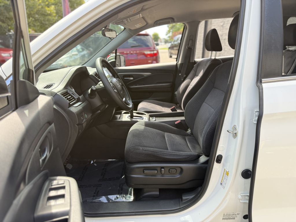 2018 Honda Pilot EX, photo 10