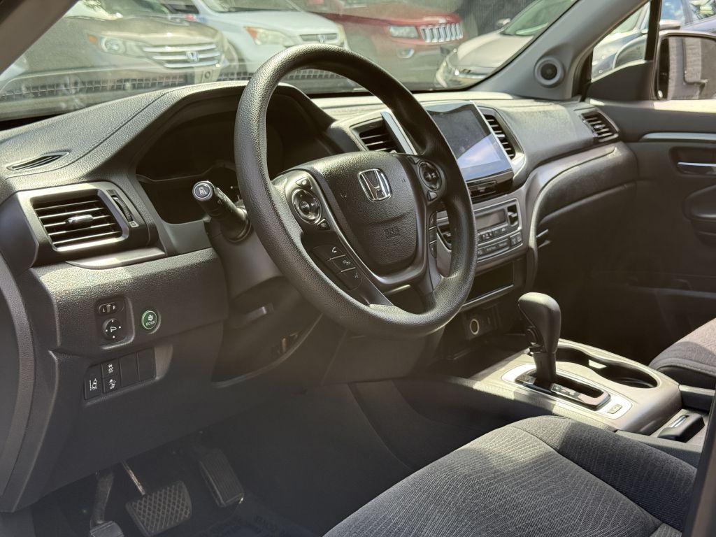 2018 Honda Pilot EX, photo 11