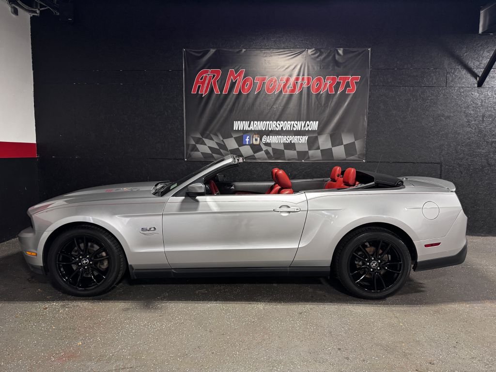 2011 Ford Mustang GT, photo 2