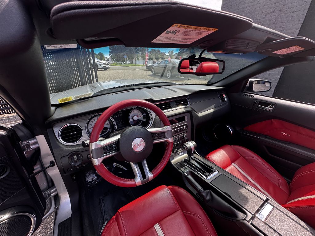 2011 Ford Mustang GT, photo 11