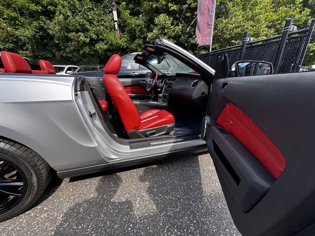 2011 Ford Mustang GT, photo 15