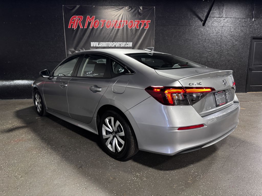 2025 Honda Civic LX, photo 4