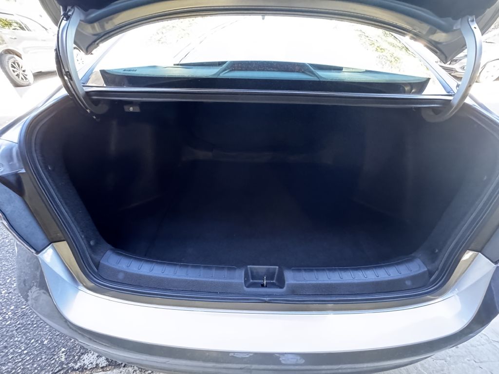 2025 Honda Civic LX, photo 10