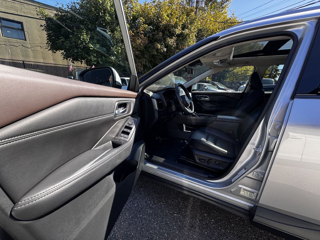 2021 Nissan Rogue SV, foto 10