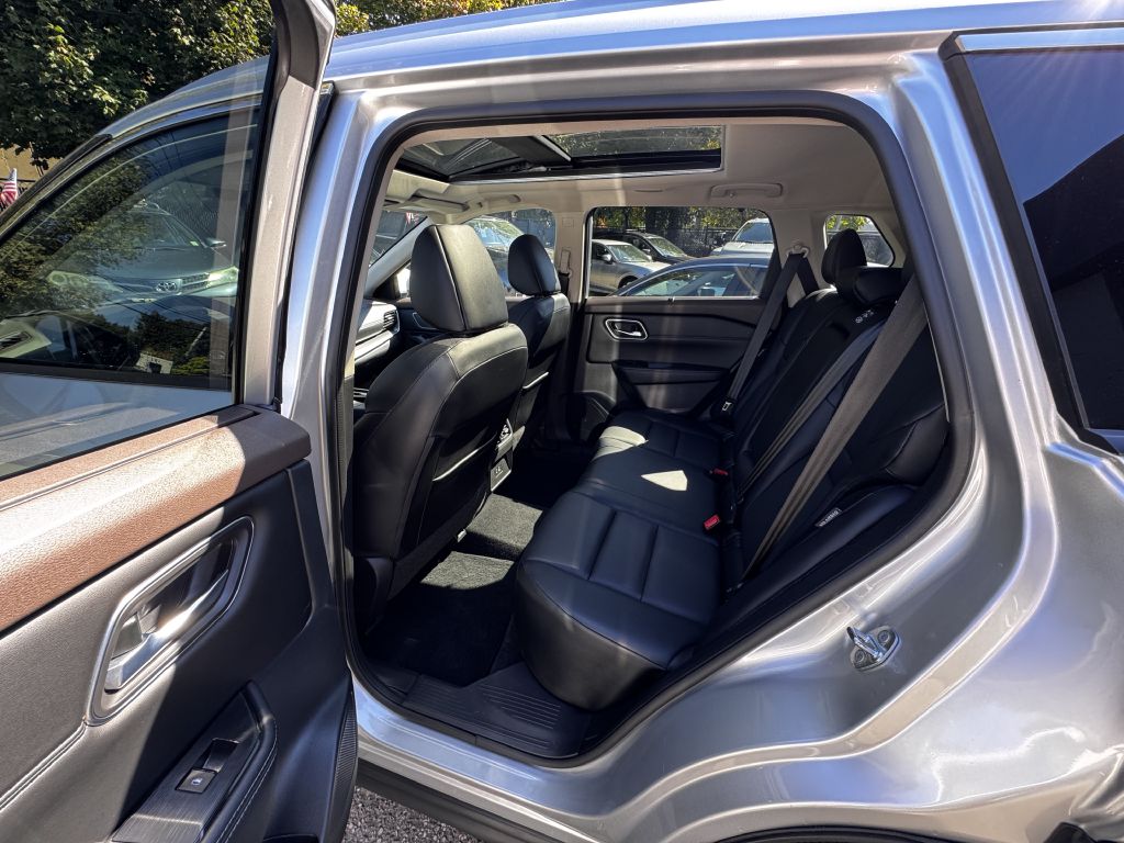 2021 Nissan Rogue SV, foto 13