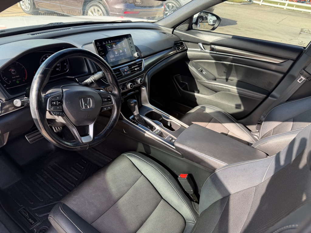 Photo 8 of this HONDA ACCORD