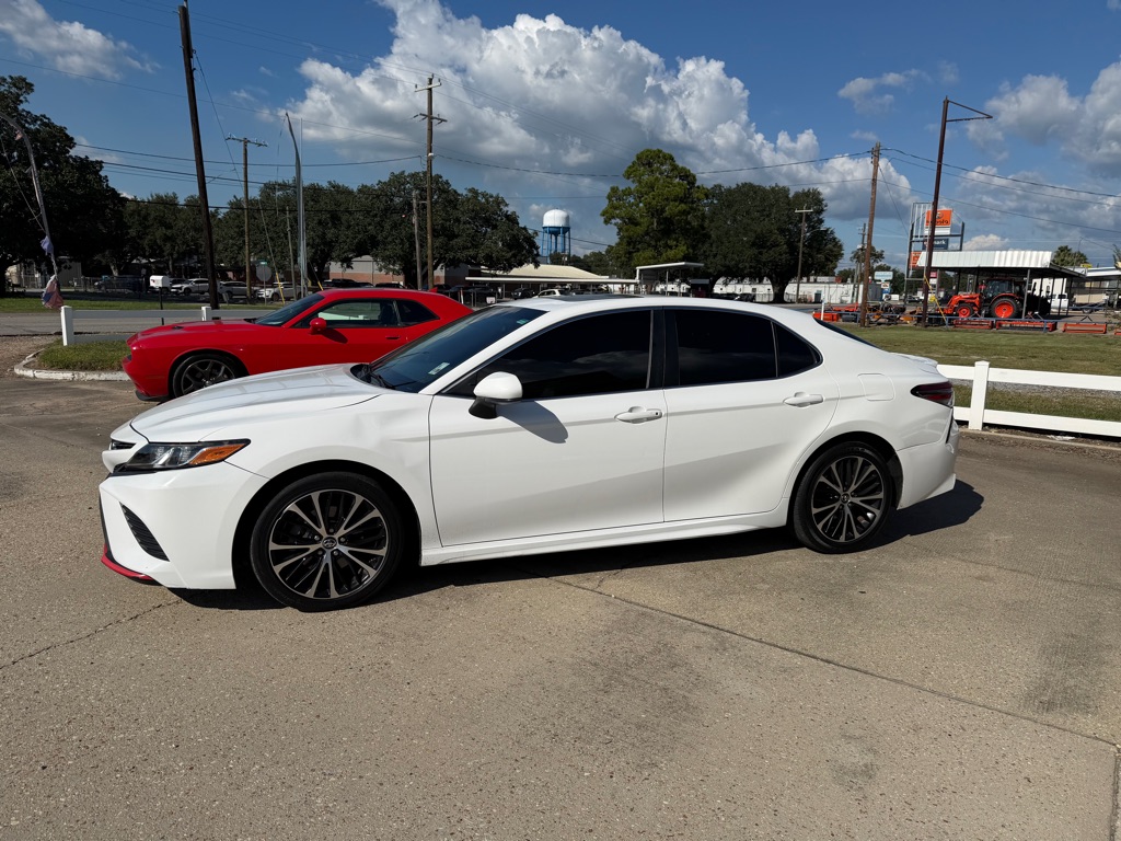 Photo 2 of this TOYOTA CAMRY