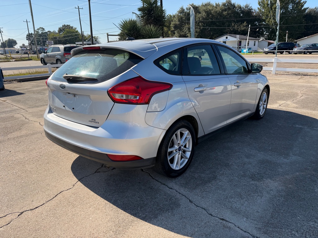Photo 5 of this FORD FOCUS